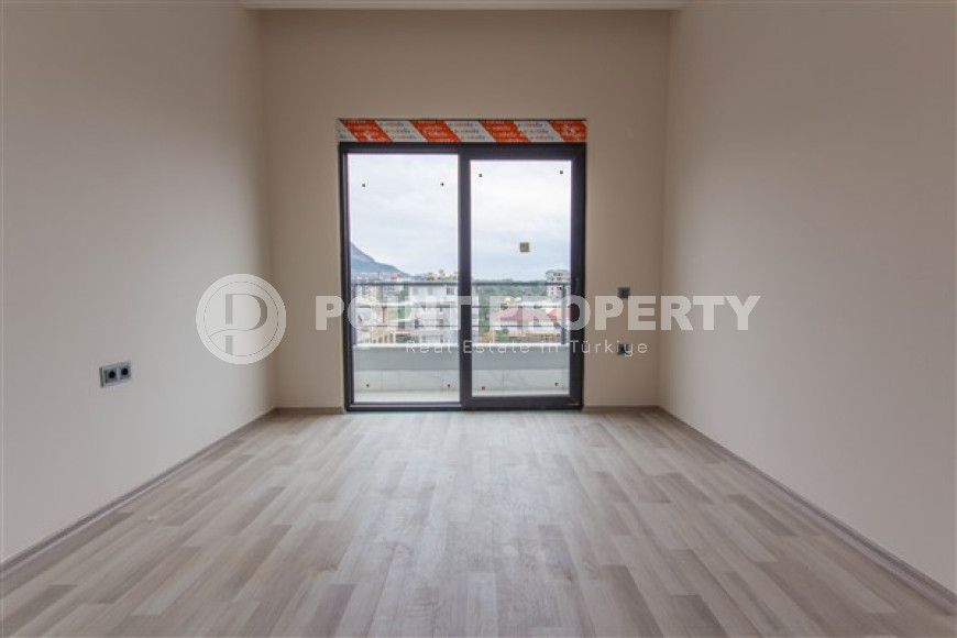Duplex penthouse 120 m² with four separate rooms and a kitchen, upper Oba, Alanya-id-3350-photo-9