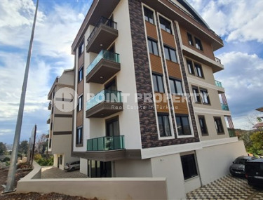 Просторная трёхкомнатная квартира с отдельной кухней в новом доме верхней Обы, Аланья-id-3375-фото-2