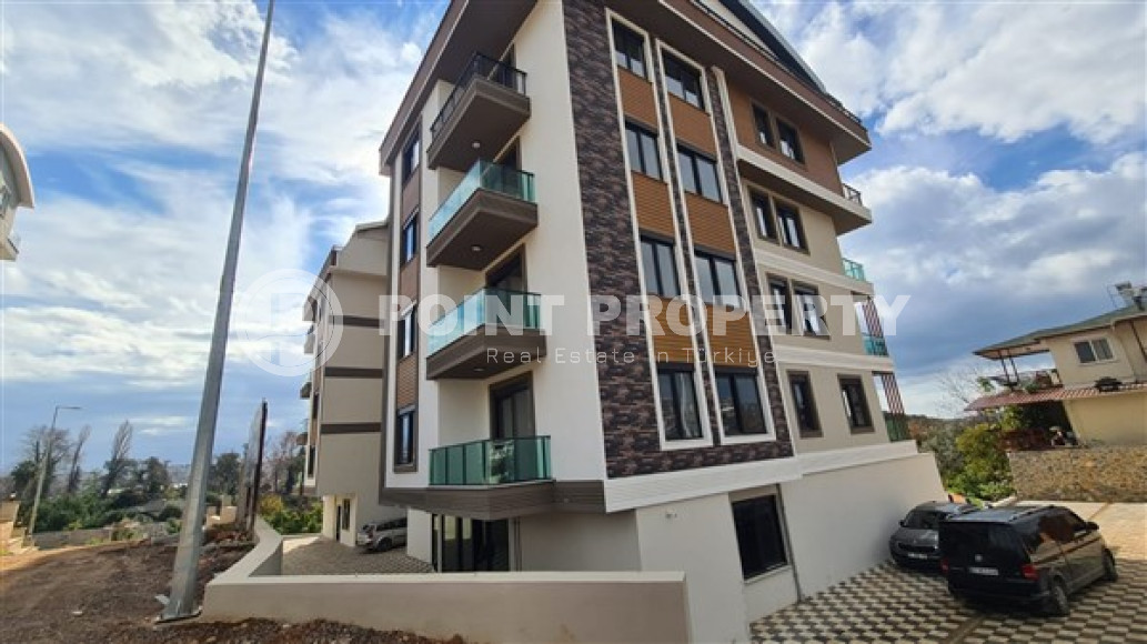 Просторная трёхкомнатная квартира с отдельной кухней в новом доме верхней Обы, Аланья-id-3375-фото-2