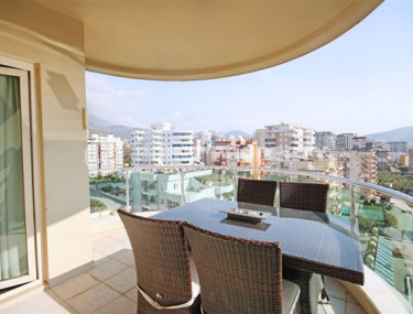 Bright three-room apartment on the 10th floor of a residential complex, Mahmutlar, Alanya-id-3378-photo-4