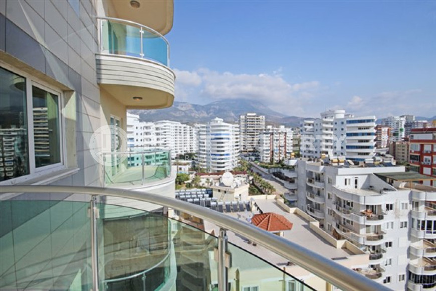 Bright three-room apartment on the 10th floor of a residential complex, Mahmutlar, Alanya-id-3378-photo-5