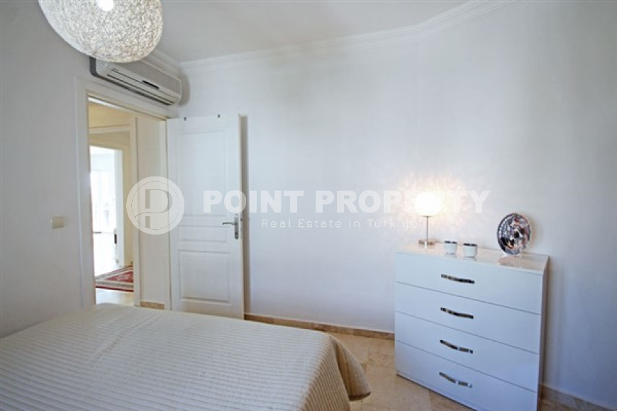Bright three-room apartment on the 10th floor of a residential complex, Mahmutlar, Alanya-id-3378-photo-8