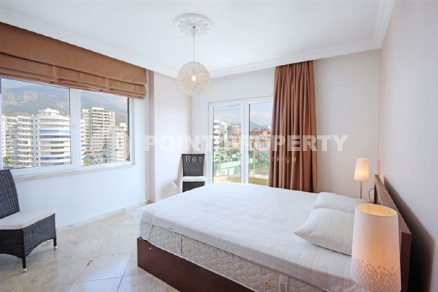 Bright three-room apartment on the 10th floor of a residential complex, Mahmutlar, Alanya-id-3378-photo-10