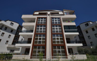 Luxurious four-room apartment with a separate kitchen 3+1 in the prestigious Oba district. 200 m2-id-1300-photo-1