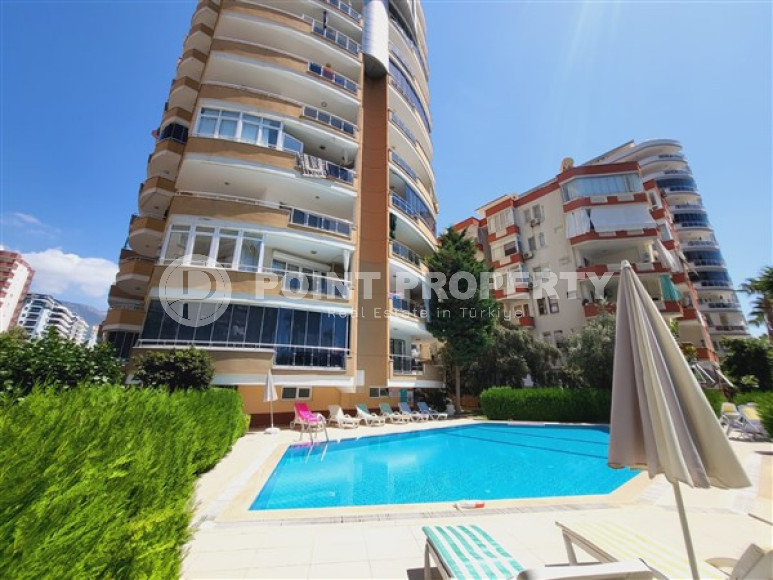 Comfortable three-room apartment with two balconies, Mahmutlar district-id-3385-photo-2