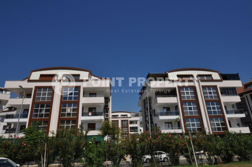 Luxurious four-room apartment with a separate kitchen 3+1 in the prestigious Oba district. 200 m2-id-1300-photo-2