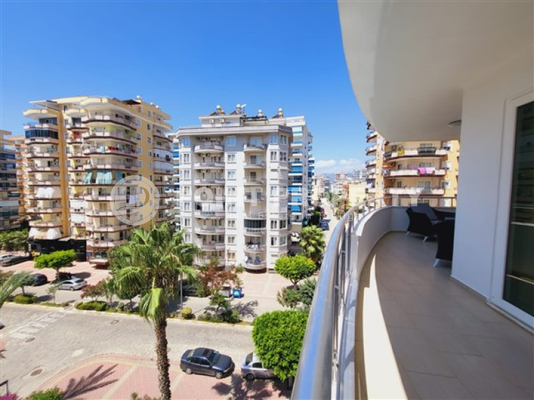 Comfortable three-room apartment with two balconies, Mahmutlar district-id-3385-photo-6