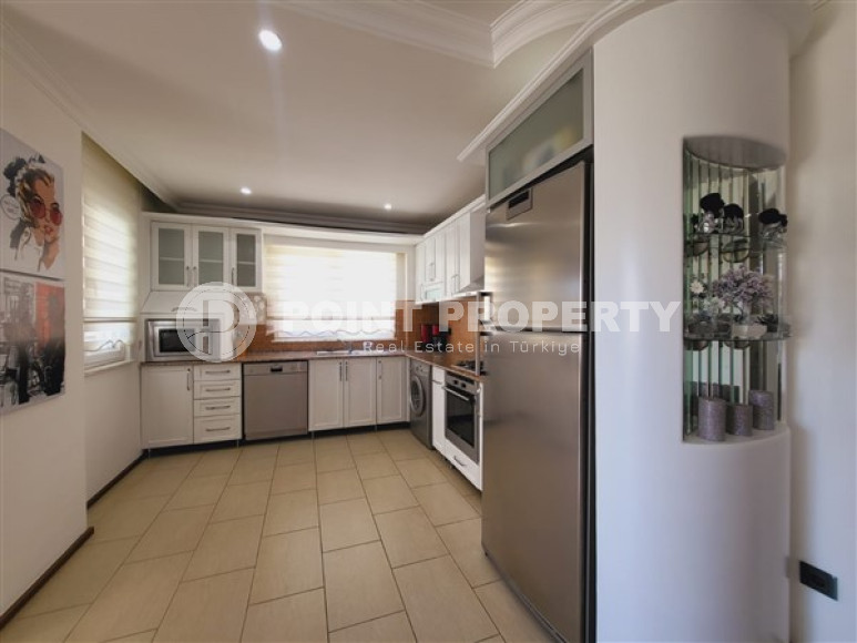 Comfortable three-room apartment with two balconies, Mahmutlar district-id-3385-photo-8