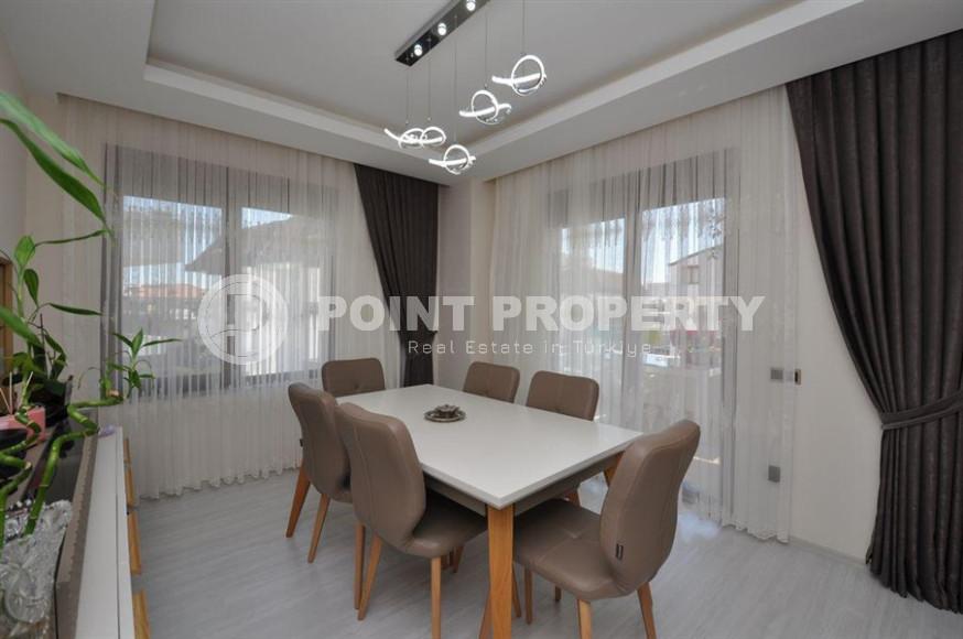 Luxurious four-room apartment with a separate kitchen 3+1 in the prestigious Oba district. 200 m2-id-1300-photo-5