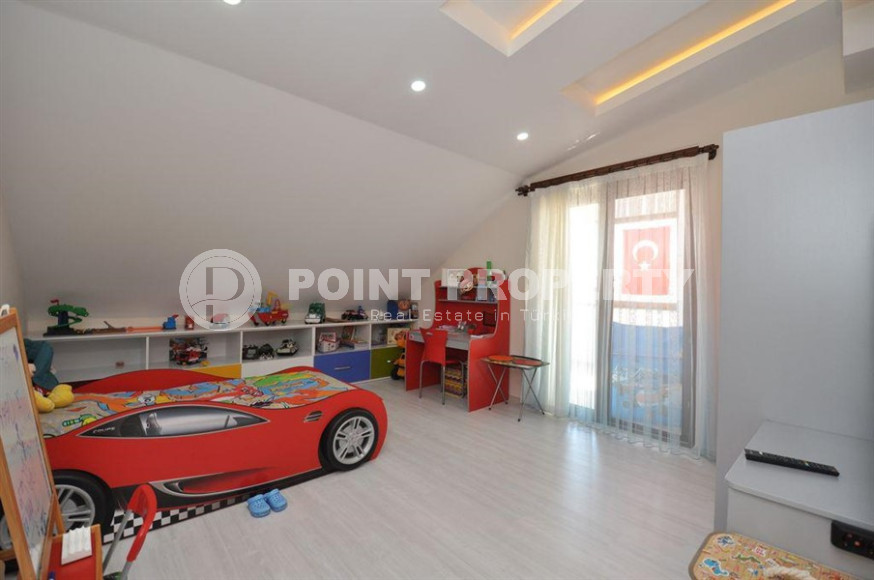 Luxurious four-room apartment with a separate kitchen 3+1 in the prestigious Oba district. 200 m2-id-1300-photo-13