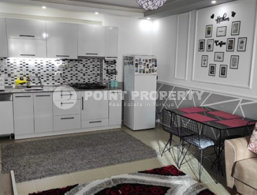 Stylish 1+1 apartment with furniture and designer renovation, Mahmutlar, Alanya-id-3392-photo-4