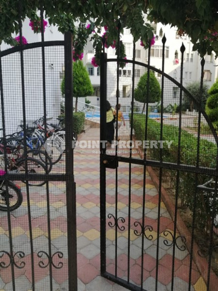 Stylish 1+1 apartment with furniture and designer renovation, Mahmutlar, Alanya-id-3392-photo-12