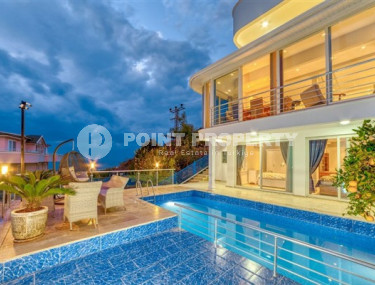 Видовая вилла 5+1 всего в 800 метрах от моря, Демирташ, Аланья-id-3394-фото-2