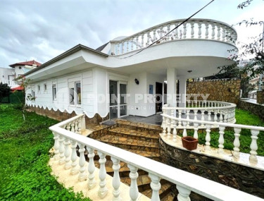 Inexpensive four-room villa a kilometer from the sea, Kargicak, Alanya-id-3395-photo-1