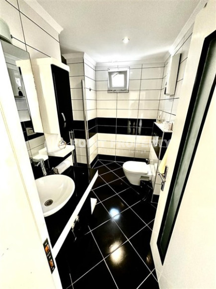 Небольшая двухкомнатная квартира 60 м2 на первом этаже дома, центр Аланьи-id-3415-фото-15