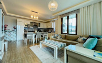 Huge 5+1 penthouse 230 m2 with two balconies and terraces, Oba district-id-3428-photo-3