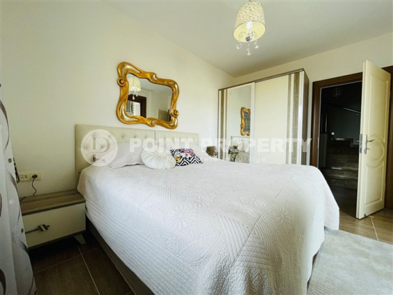 Huge 5+1 penthouse 230 m2 with two balconies and terraces, Oba district-id-3428-photo-10