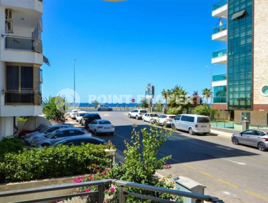 Luxurious 6+2 duplex with an area of 350 m2 near the sea, Kestel area-id-3433-photo-1