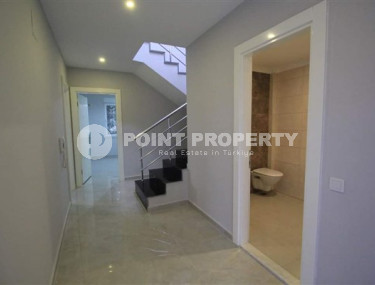 Luxurious 6+2 duplex with an area of 350 m2 near the sea, Kestel area-id-3433-photo-2