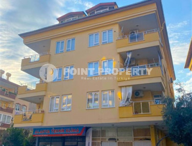A three-storey building is offered for sale in the very center of Alanya (residential premises and shops), with the possibility of obtaining Turkish citizenship-id-3435-photo-1