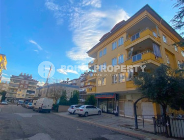 A three-storey building is offered for sale in the very center of Alanya (residential premises and shops), with the possibility of obtaining Turkish citizenship-id-3435-photo-4