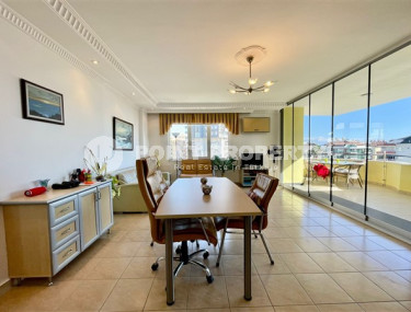 Comfortable penthouse 190 m2 with two bathrooms, in the Cikcilli area-id-3437-photo-1