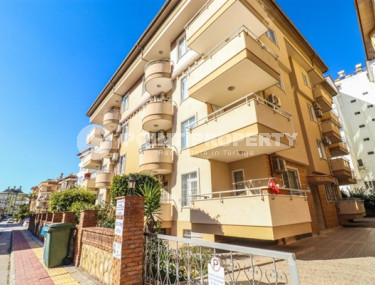 Furnished five-room penthouse with two balconies, Alanya center-id-3449-photo-2