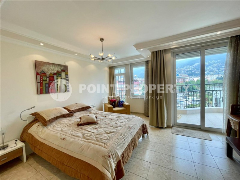 Spacious furnished duplex 4+1, 210m² with stunning panorama of the Toros Mountains in the center of Alanya-id-1304-photo-10