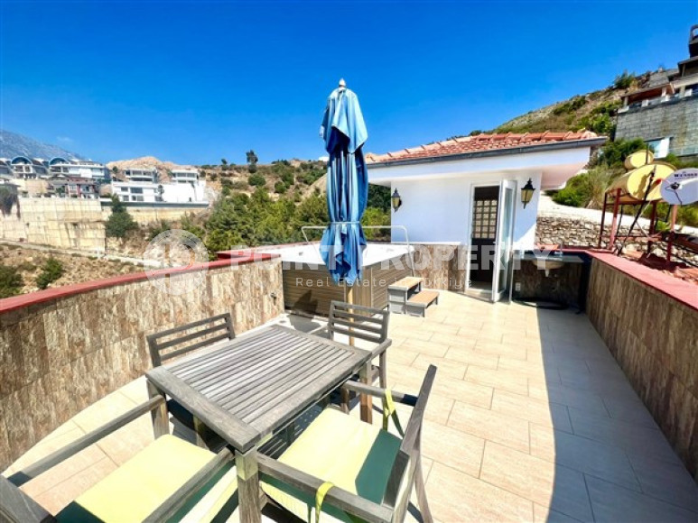 Трёхэтажная вилла с площадью 250 м2 в районе Каргыджак, вблизи Торосских гор-id-3454-фото-17