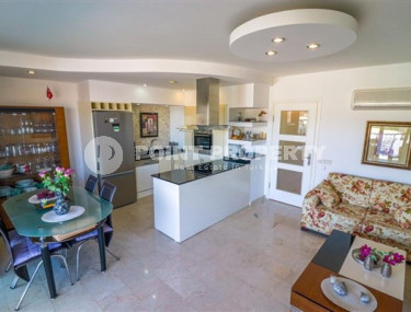 Комфортабельный пентхаус с площадью 150 м2 в 250 метрах от моря, район Конаклы-id-3455-фото-3