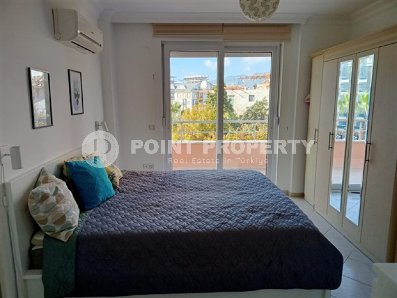 Готовая к проживанию трёхкомнатная квартира с просторными балконами, район Тосмур-id-3459-фото-4