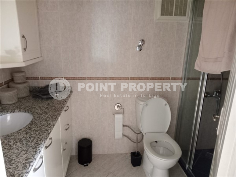 Готовая к проживанию трёхкомнатная квартира с просторными балконами, район Тосмур-id-3459-фото-10