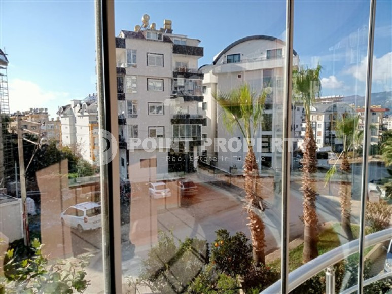 Готовая к проживанию трёхкомнатная квартира с просторными балконами, район Тосмур-id-3459-фото-13