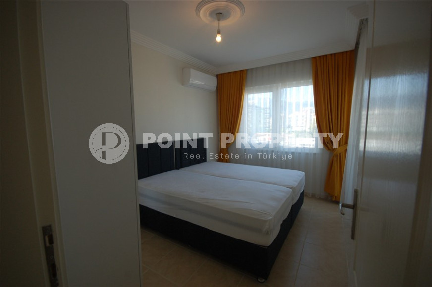 Three-room apartment with a swimming pool in the lower part of the Oba district, 75 m2-id-1305-photo-8