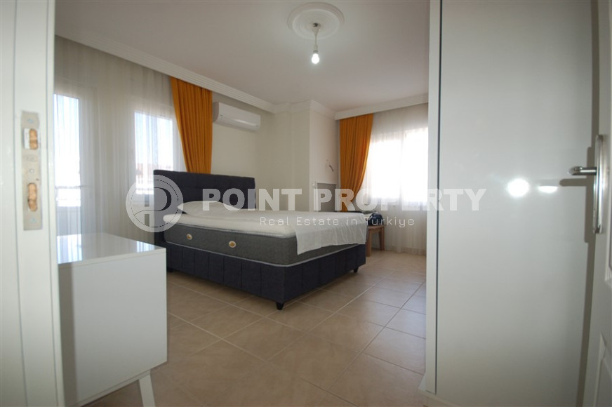 Three-room apartment with a swimming pool in the lower part of the Oba district, 75 m2-id-1305-photo-9