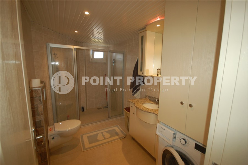 Three-room apartment with a swimming pool in the lower part of the Oba district, 75 m2-id-1305-photo-15