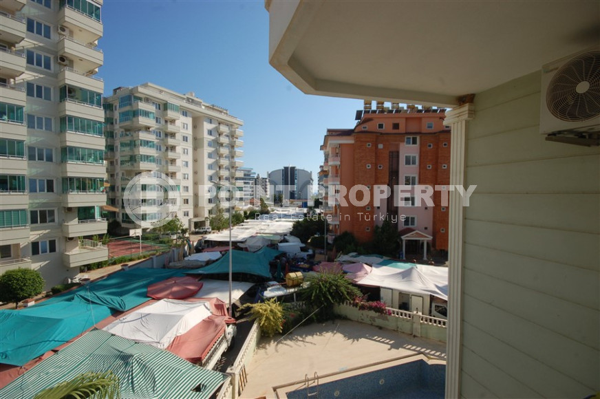 Three-room apartment with a swimming pool in the lower part of the Oba district, 75 m2-id-1305-photo-16