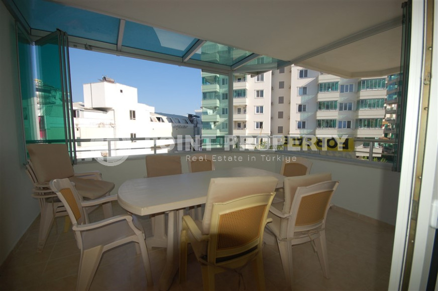 Three-room apartment with a swimming pool in the lower part of the Oba district, 75 m2-id-1305-photo-17