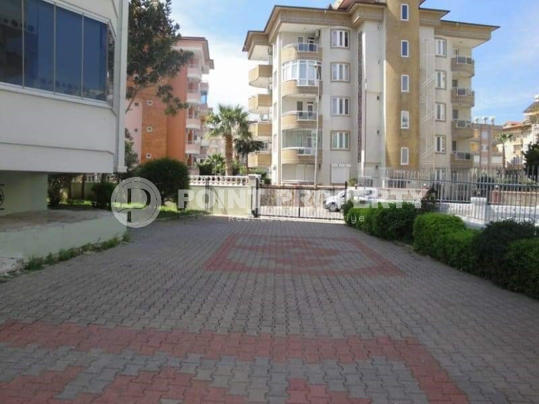Three-room apartment with a swimming pool in the lower part of the Oba district, 75 m2-id-1305-photo-22