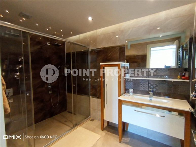 Трёхкомнатная дуплексная квартира 170 м2 с мебелью в доме 2015 года, район Оба-id-3476-фото-8