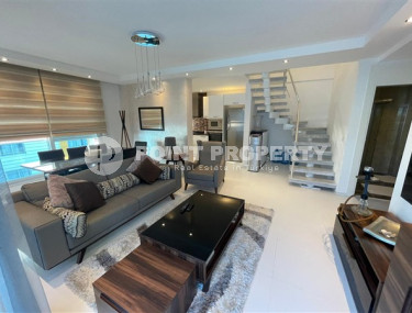 Spacious two-level apartment with an area of 130 m2, the center of Alanya, 50 meters from the Mediterranean Sea-id-3489-photo-1