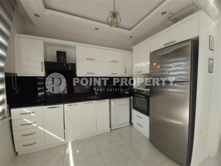 Comfortable 2+1 apartment with an area of 135 m2, in the center of Alanya, Damlatas-id-3500-photo-3