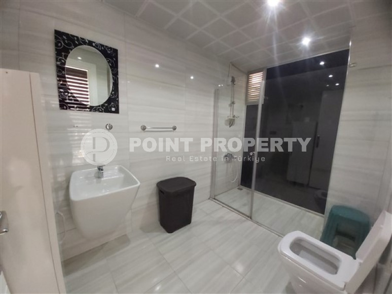 Comfortable 2+1 apartment with an area of 135 m2, in the center of Alanya, Damlatas-id-3500-photo-7