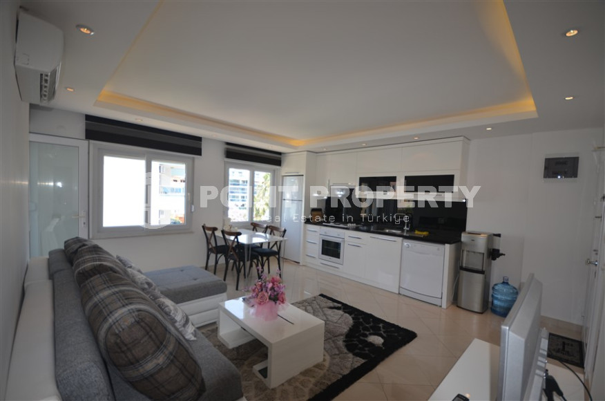 Spacious apartment with a 2+1 layout and an area of 90 m2 in a complex with a private pool and garden in the Oba area, 250 meters from the sea-id-1309-photo-5