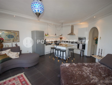 Comfortable three-room apartment 2+1 with an area of 110 m2 from the owner in a large complex in Oba, Alanya, 600 meters from the sea-id-1310-photo-4