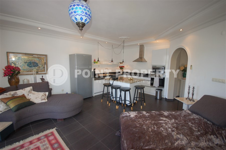 Comfortable three-room apartment 2+1 with an area of 110 m2 from the owner in a large complex in Oba, Alanya, 600 meters from the sea-id-1310-photo-4