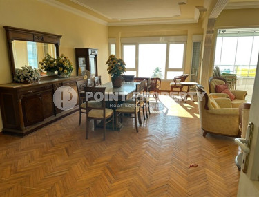 Панорамная квартира 2+1 с видом на море и всего в 50м от пляжа, в самом центре Алании.-id-3515-фото-3