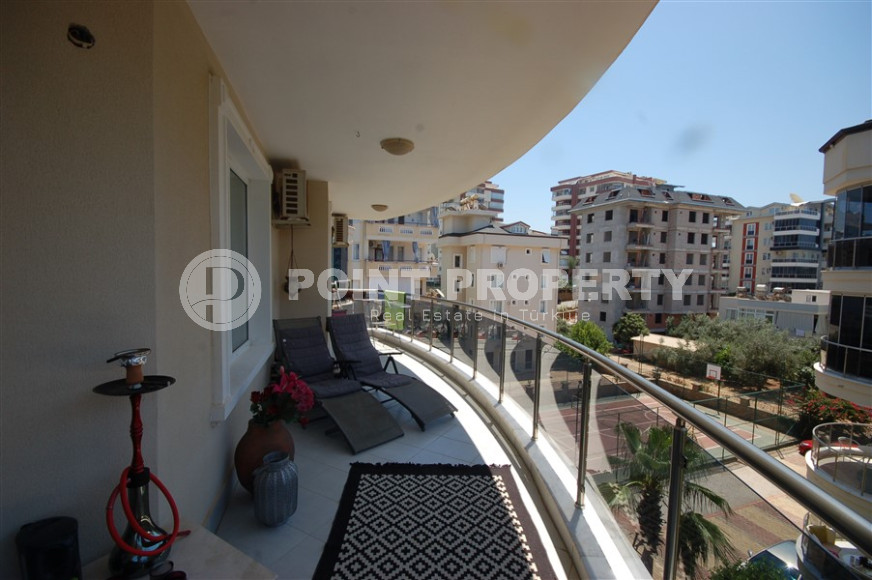 Comfortable three-room apartment 2+1 with an area of 110 m2 from the owner in a large complex in Oba, Alanya, 600 meters from the sea-id-1310-photo-12