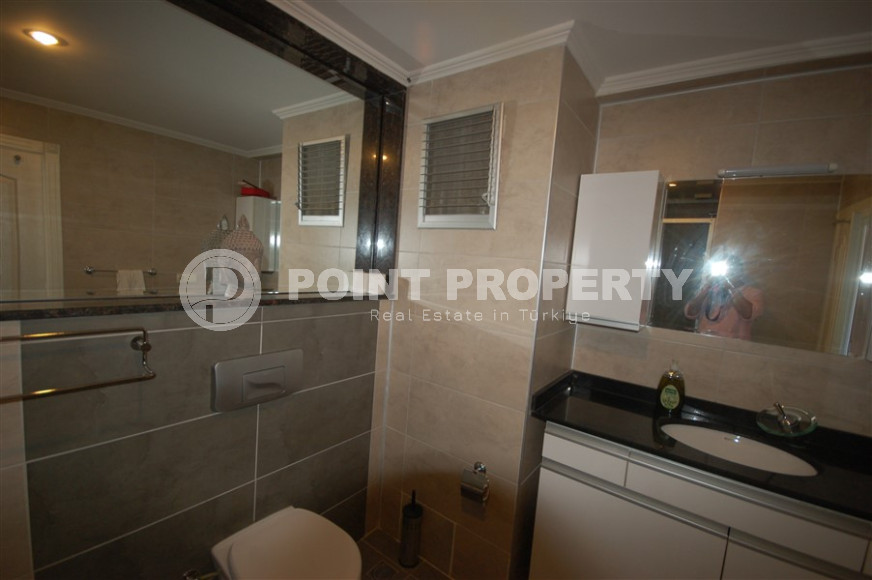 Comfortable three-room apartment 2+1 with an area of 110 m2 from the owner in a large complex in Oba, Alanya, 600 meters from the sea-id-1310-photo-14