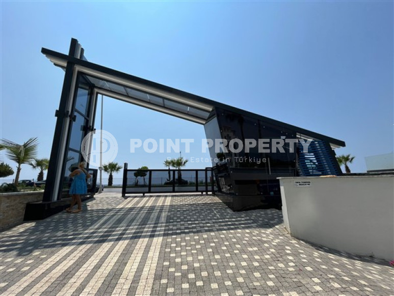 Небольшая двухуровневая квартира 50 м2 на первой линии моря, район Махмутлар-id-3520-фото-12